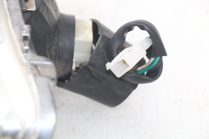 photo de FARO DELANTERO FYM STRADA 50 (2007 - 2014)