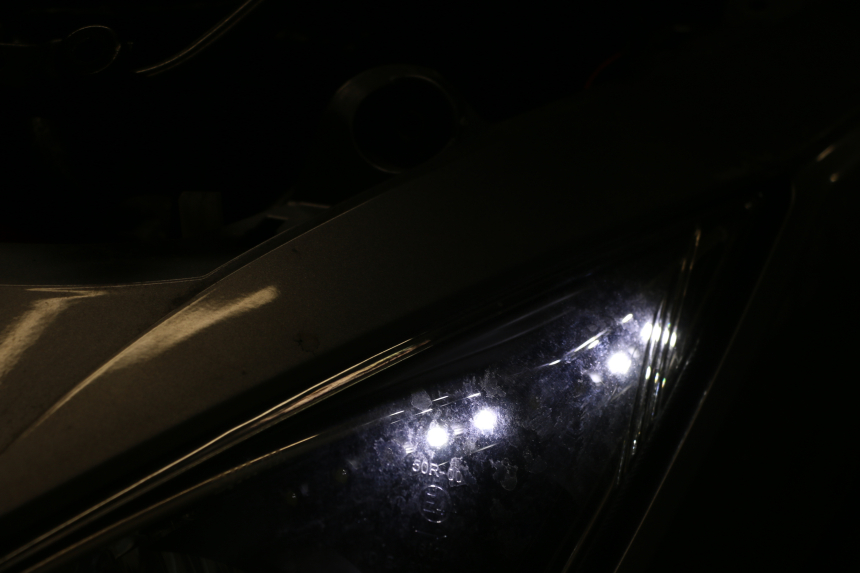 photo de FARO DELANTERO IZQUIERDA SYM JOYMAX 125 (2010 - 2017)