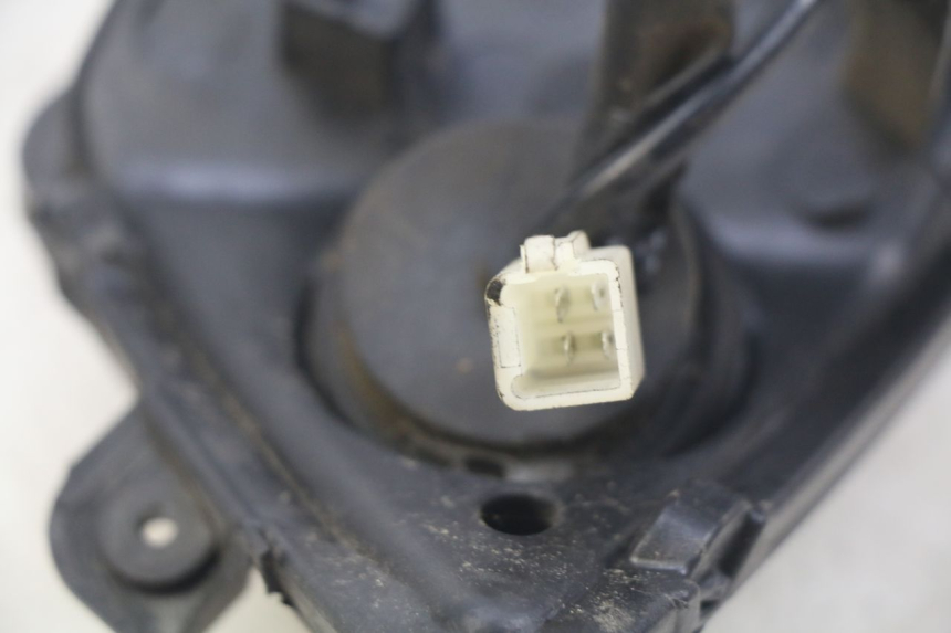 photo de FARO DELANTERO IZQUIERDO PEUGEOT CITYSTAR 2T 50 (2018 - 2021)