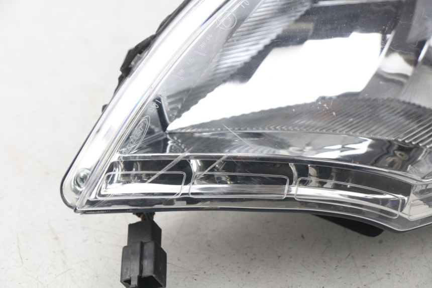 photo de FARO DELANTERO IZQUIERDA PEUGEOT SATELIS 125 (2013 - 2018)