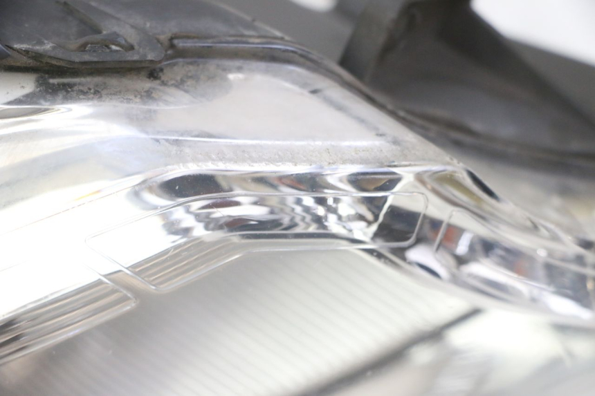 photo de FARO DELANTERO IZQUIERDA PEUGEOT SATELIS 125 (2013 - 2018)