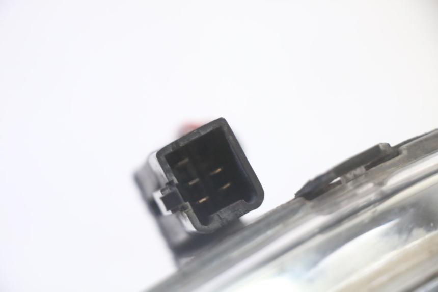 photo de FARO DELANTERO IZQUIERDA PEUGEOT SATELIS 125 (2010 - 2012)