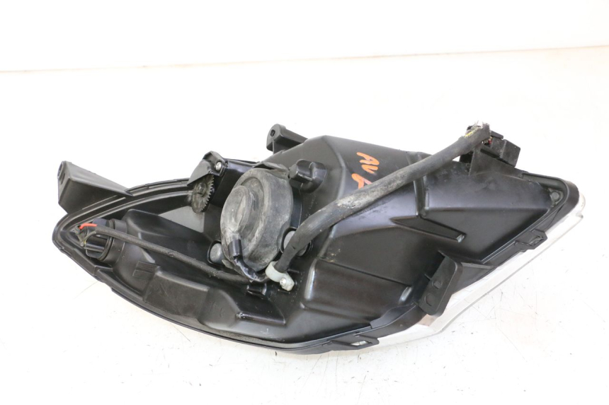 photo de FARO DELANTERO IZQUIERDA PEUGEOT SATELIS 125 (2013 - 2018)