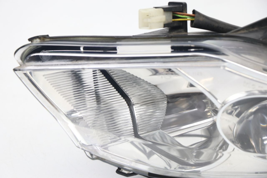 photo de FARO DELANTERO IZQUIERDA PEUGEOT SATELIS 125 (2013 - 2018)