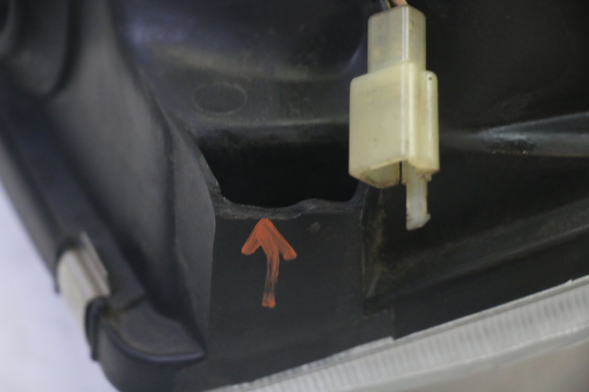 photo de FARO DELANTERO KAWASAKI GPZ RX 1000 (1986 - 1988) - Detalles de los puntos de fijación