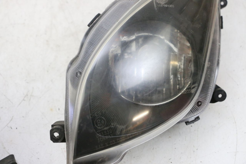photo de FARO DELANTERO JM MOTORS GTS 125 (2015 - 2019) - Estado de la superficie y material