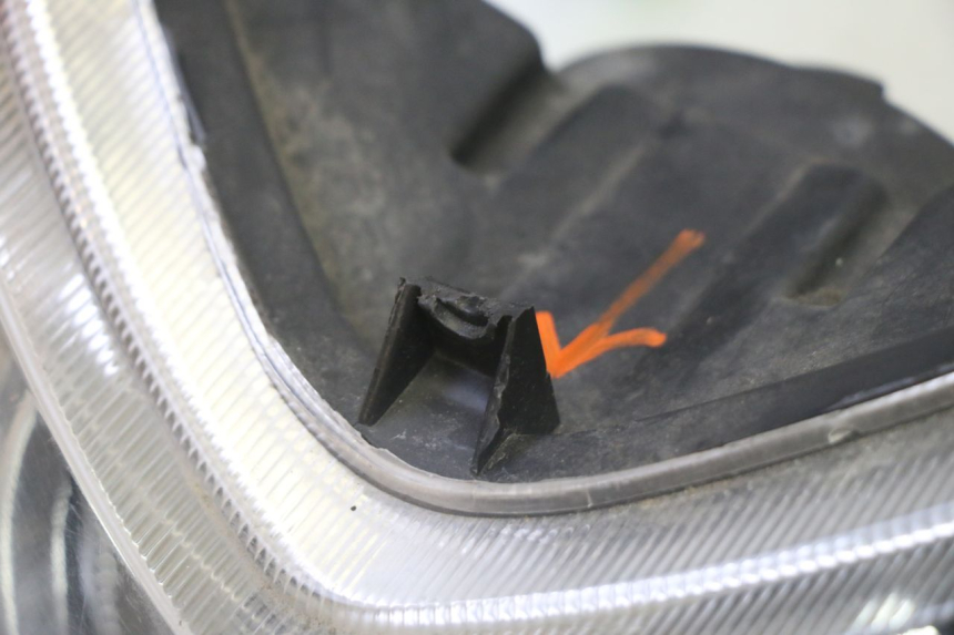 photo de FARO DELANTERO PEUGEOT KISBEE 4T 50 (2018 - 2022)