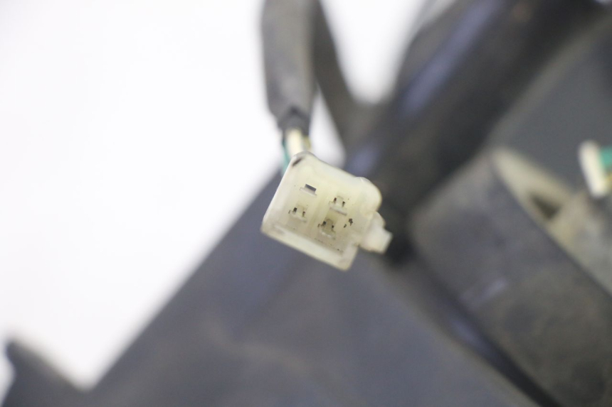 photo de FARO DELANTERO PEUGEOT KISBEE 4T 50 (2010 - 2017) - Zoom sobre los componentes