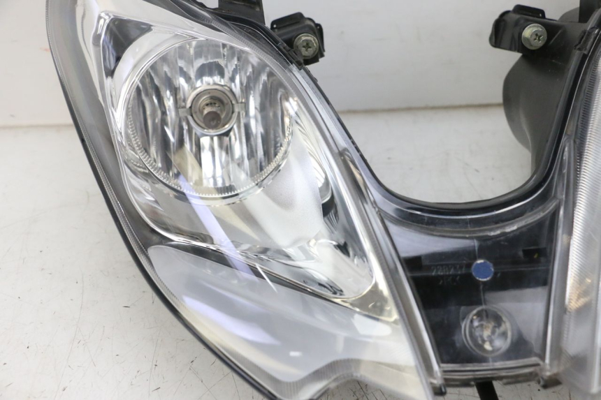 photo de FARO DELANTERO PIAGGIO MP3 HPE 300 (2019 - 2026) - Perfil de la pieza de repuesto