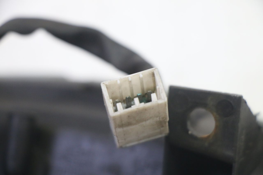 photo de FARO DELANTERO PIAGGIO MP3 RL 250 (2007 - 2010) - Otra vista del artículo