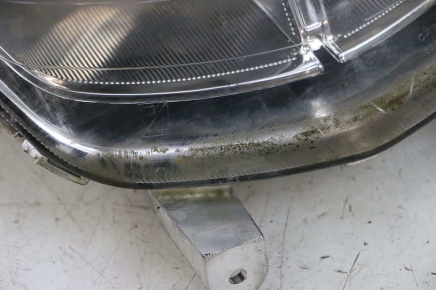 photo de FARO DELANTERO PIAGGIO NEW TYPHOON 50 (2018 - 2021) - Características distintivas