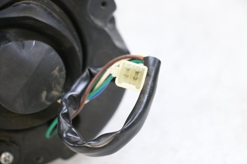 photo de FARO DELANTERO JM MOTORS OLDIES GT 4T 50 (2018 - 2025) - Detalles de los puntos de fijación