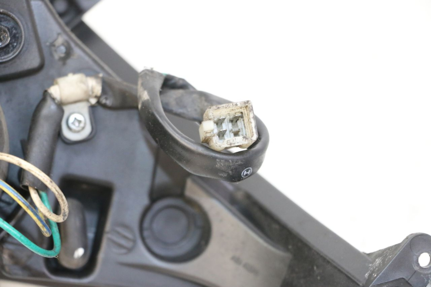 photo de FARO DELANTERO PEUGEOT KISBEE 2T 50 (2010 - 2017)