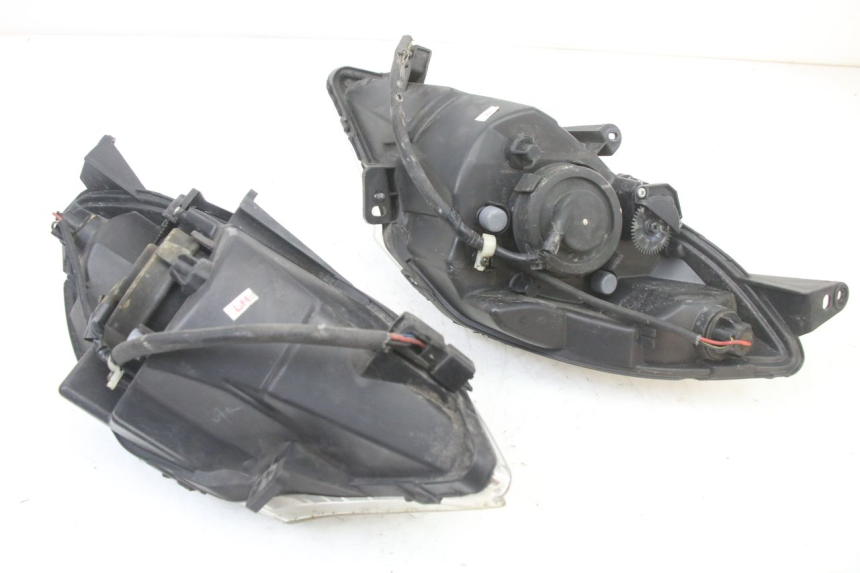 photo de FARO DELANTERO PEUGEOT SATELIS 125 (2013 - 2018)