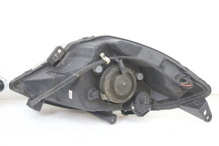 photo de FARO DELANTERO PEUGEOT SATELIS 125 (2013 - 2018)