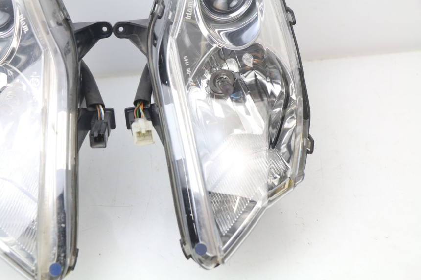 photo de FARO DELANTERO PEUGEOT SATELIS COMPRESSOR K15 125 (2006 - 2009)