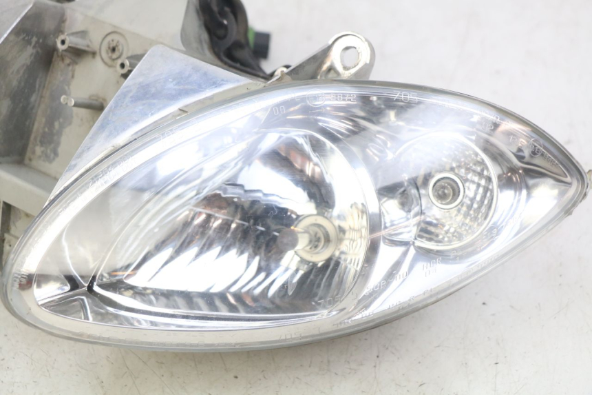 photo de FARO DELANTERO PIAGGIO X9 EVOLUTION 125 (2003 - 2007)