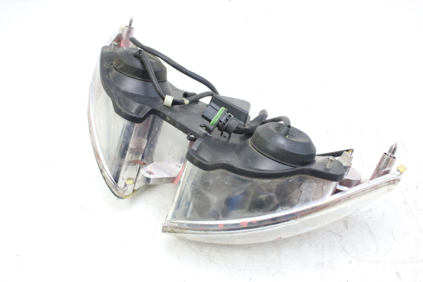 photo de FARO DELANTERO PIAGGIO X9 EVOLUTION 125 (2003 - 2007)