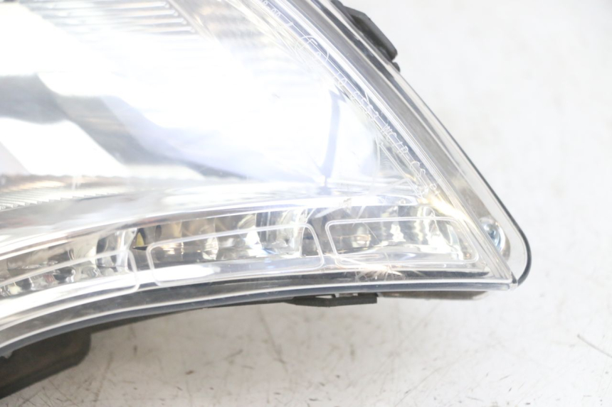 photo de FARO DELANTERO PEUGEOT SATELIS 125 (2013 - 2018)