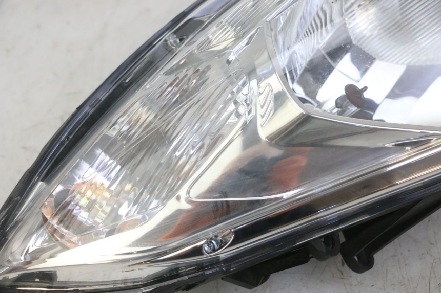 photo de FARO DELANTERO PEUGEOT SATELIS 125 (2013 - 2018)