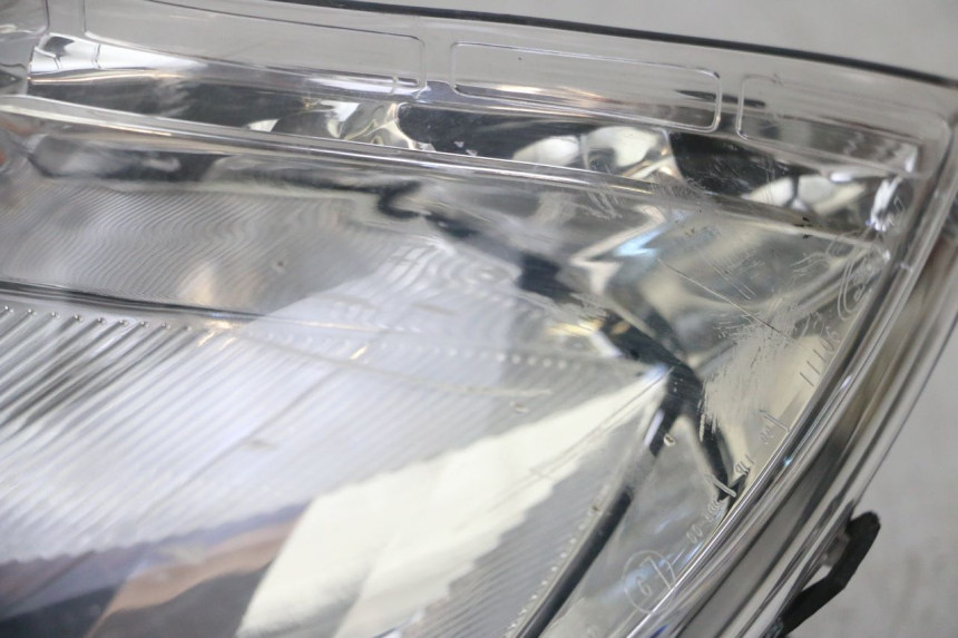 photo de FARO DELANTERO PEUGEOT SATELIS 125 (2013 - 2018)