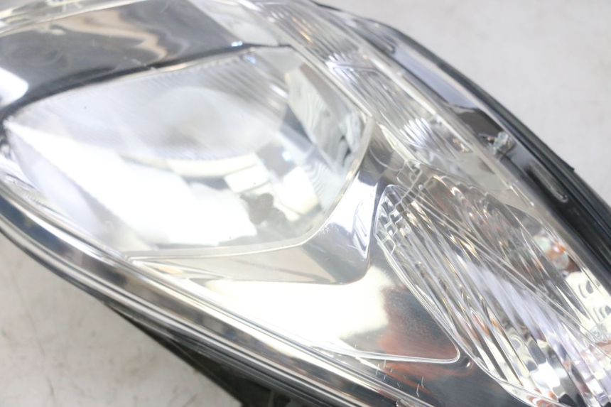 photo de FARO DELANTERO PEUGEOT SATELIS 125 (2013 - 2018)