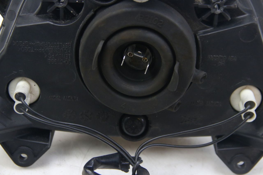 photo de FARO DELANTERO SUZUKI SIXTEEN 125 (2008 - 2010)