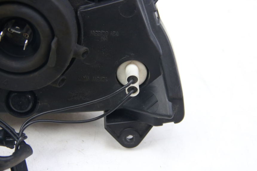 photo de FARO DELANTERO SUZUKI SIXTEEN 125 (2008 - 2010)