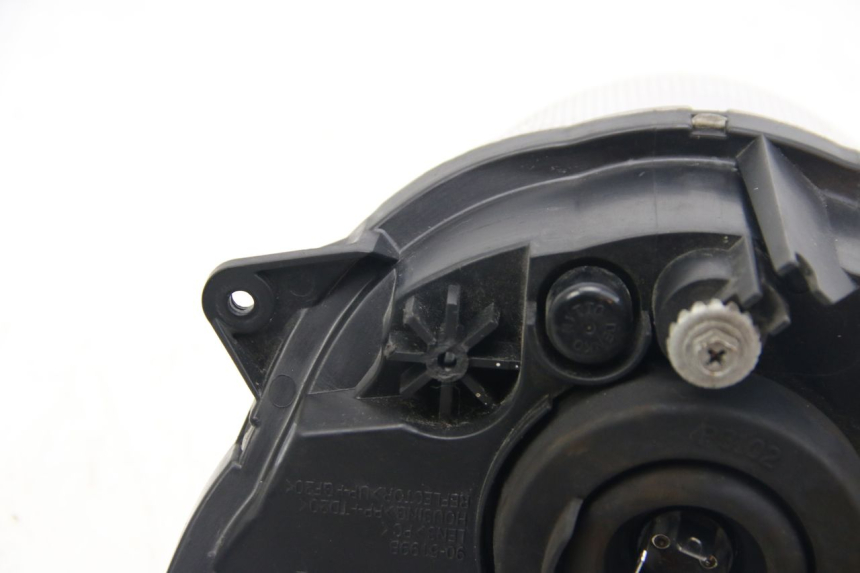 photo de FARO DELANTERO SUZUKI SIXTEEN 125 (2008 - 2010)