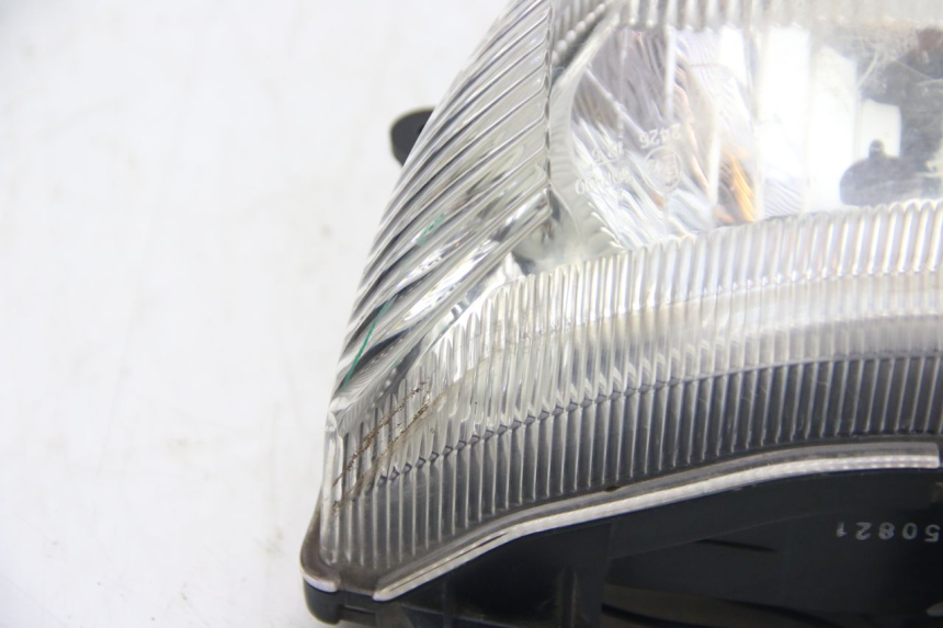 photo de FARO DELANTERO SUZUKI SIXTEEN 125 (2008 - 2010)