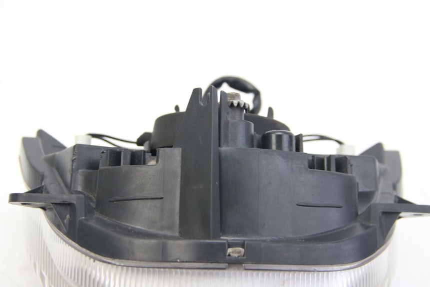 photo de FARO DELANTERO SUZUKI SIXTEEN 125 (2008 - 2010)