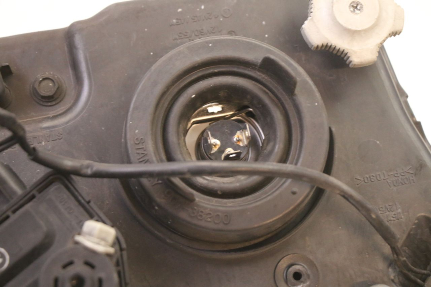 photo de FARO DELANTERO HONDA ST PAN EUROPEAN 1300 (2002 - 2013)