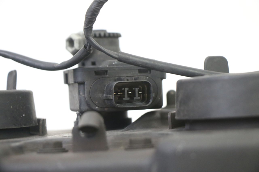 photo de FARO DELANTERO HONDA ST PAN EUROPEAN 1300 (2002 - 2013)