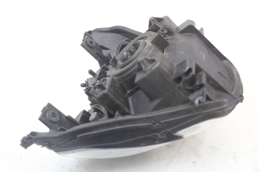 photo de FARO DELANTERO SUZUKI GSR 750 (2011 - 2017)