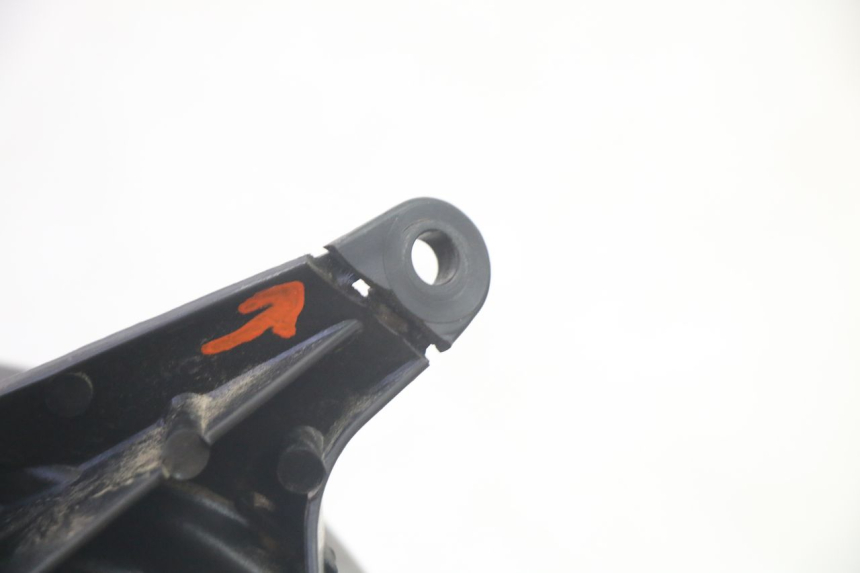 photo de FARO DELANTERO YAMAHA TDM ABS 900 (2002 - 2014) - Detalles de los puntos de fijación