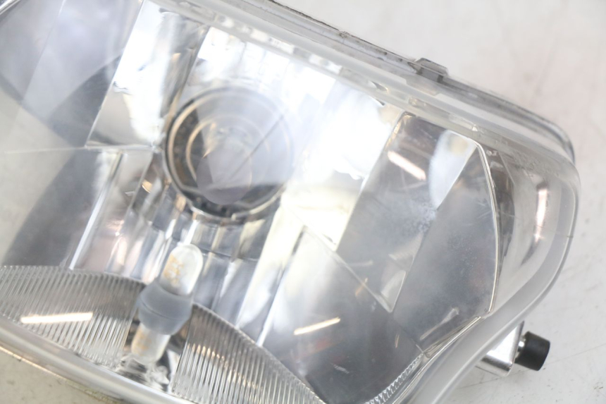 photo de FARO DELANTERO PEUGEOT TWEET 4T 50 (2018 - 2020)