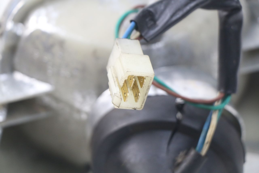 photo de FARO DELANTERO PEUGEOT TWEET 125 (2010 - 2017)