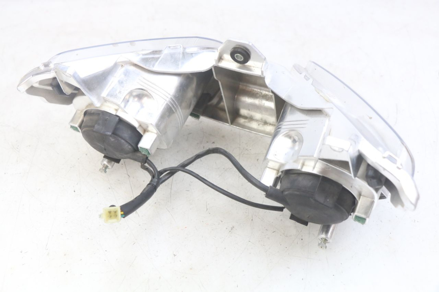 photo de FARO DELANTERO YAMAHA X-MAX XMAX 125 (2010 - 2014)