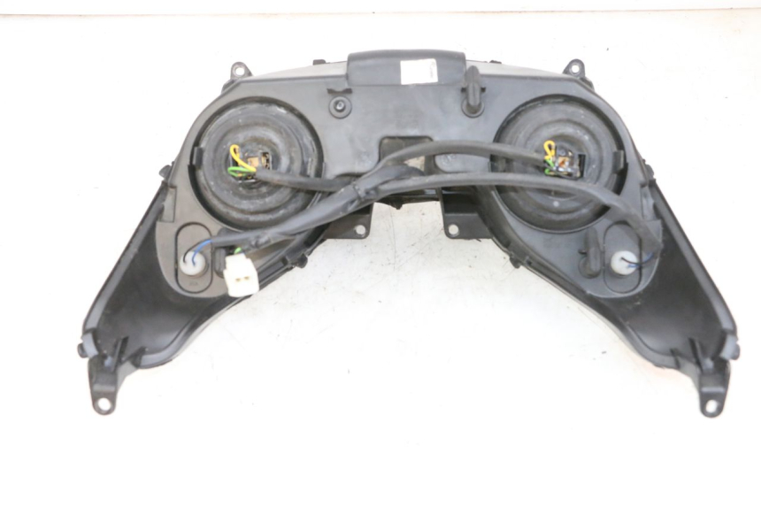 photo de FARO DELANTERO YAMAHA XMAX X-MAX 125 (2006 - 2009) - Primer plano técnico