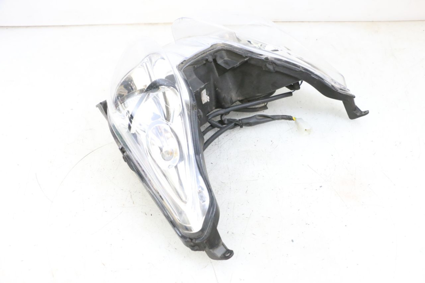 photo de FARO DELANTERO YAMAHA XMAX X-MAX 125 (2006 - 2009) - Estado de la superficie y material