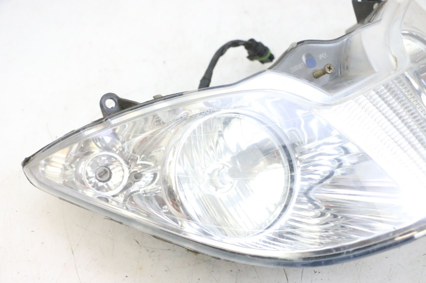photo de FARO DELANTERO PIAGGIO X8 125 (2004 - 2007) - Detalle de la pieza