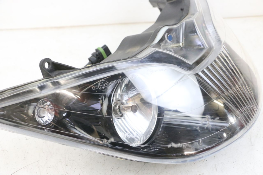photo de FARO DELANTERO PIAGGIO XEVO - X EVO 125 (2007 - 2017) - Detalle de la pieza