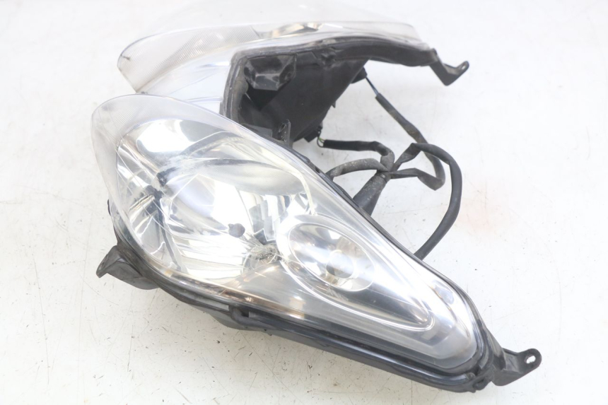 photo de FARO DELANTERO YAMAHA X-MAX XMAX 250 (2006 - 2009)