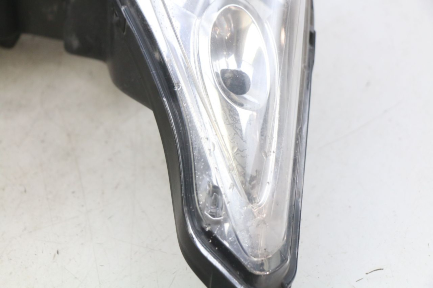 photo de FARO DELANTERO YAMAHA XMAX X-MAX 125 (2006 - 2009)