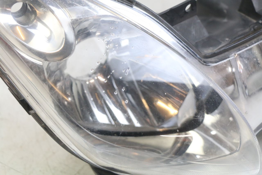 photo de FARO DELANTERO YAMAHA XMAX X-MAX 125 (2006 - 2009)