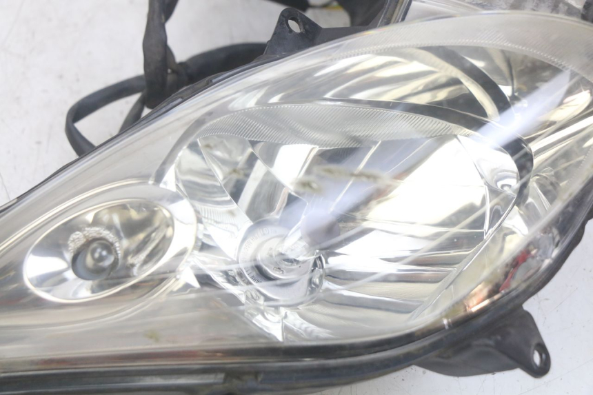 photo de FARO DELANTERO YAMAHA XMAX X-MAX 125 (2006 - 2009)