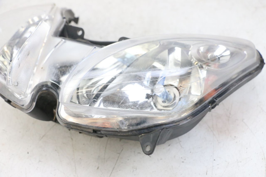 photo de FARO DELANTERO YAMAHA XMAX X-MAX 125 (2006 - 2009)