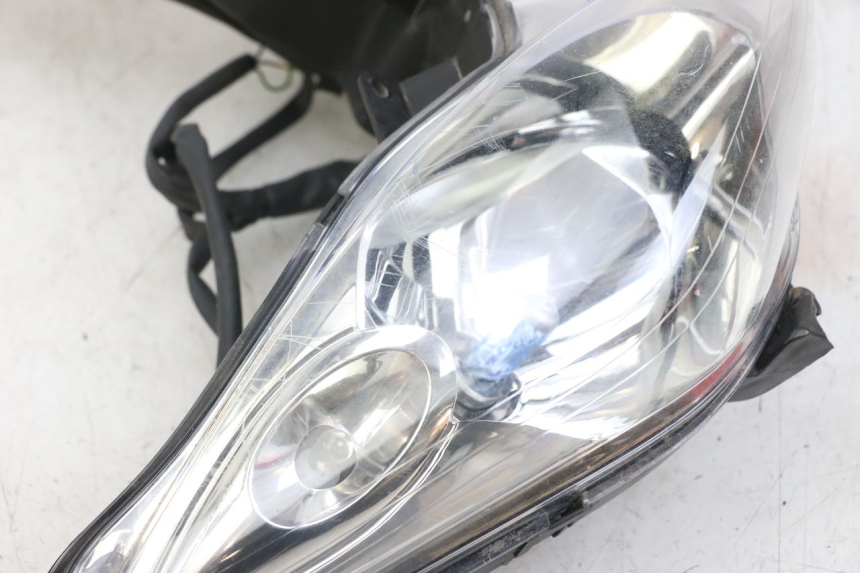 photo de FARO DELANTERO YAMAHA XMAX X-MAX 125 (2006 - 2009)