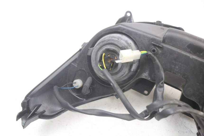 photo de FARO DELANTERO YAMAHA XMAX X-MAX 125 (2006 - 2009)