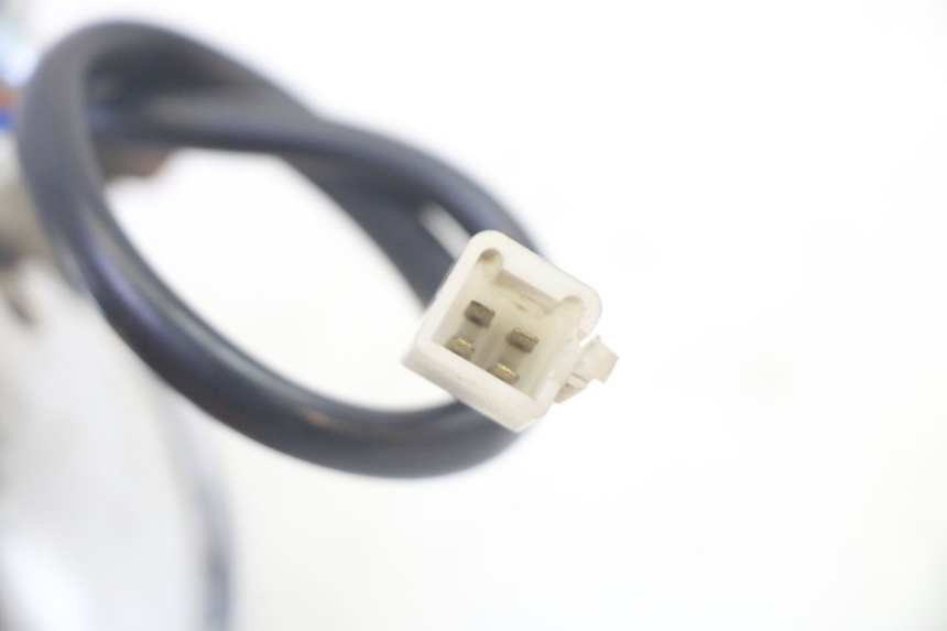 photo de FARO DELANTERO KYMCO ZING 125 (1997 - 2003) - Detalles de los puntos de fijación